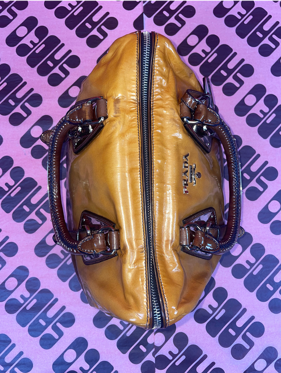 PRADA Nudo/Nero Vernice Sfumata Bauletto Bag