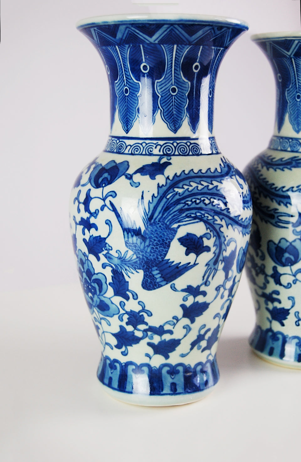 Chinese Porcelain Vase. Set of 2