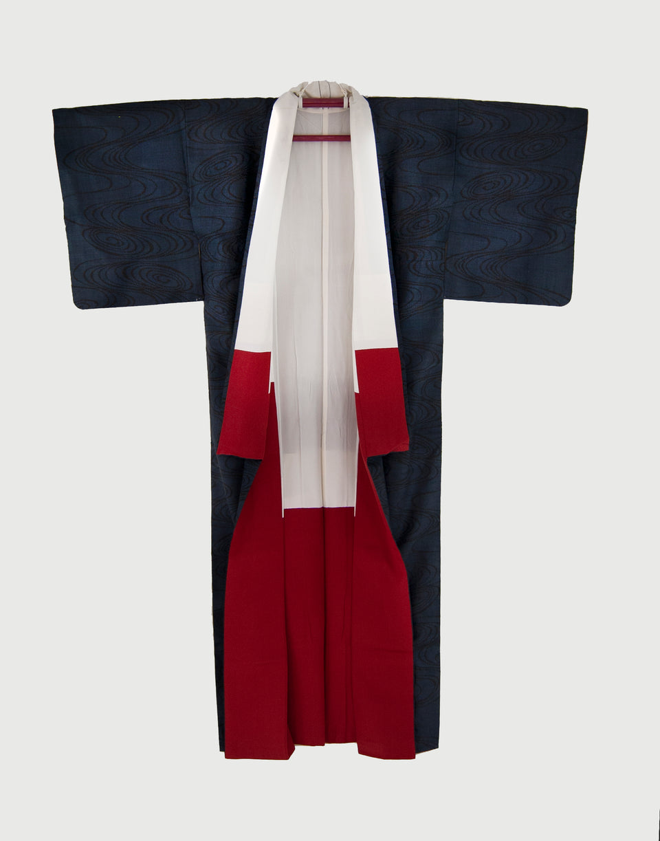 Japanese Yukata (浴衣) Kimono - Squiggle